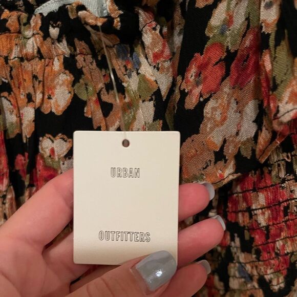 NWT Urban Outfitters “Kimchi Blue” Long Sleeve Floral Crop Top Blouse - Picture 8 of 11